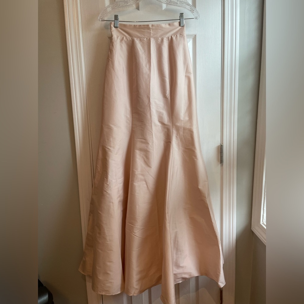 Nordstrom Light Pink Mermaid Maxi Skirt. High Quality/Evening Wear. Size 0.